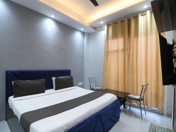 Twamev couple Friendly Rajouri garden by The Arrow : photo 7 de la chambre chambre double avec salle de bains privative