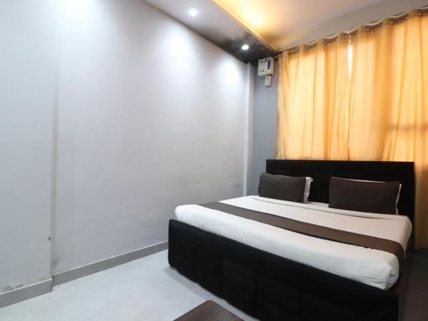 Twamev couple Friendly Rajouri garden by The Arrow : photo 9 de la chambre chambre double avec salle de bains privative