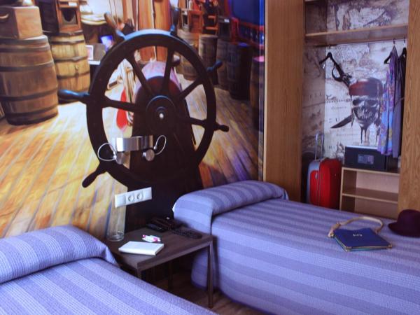 Hostal 4C Cuatro Caminos : photo 10 de la chambre chambre lits jumeaux