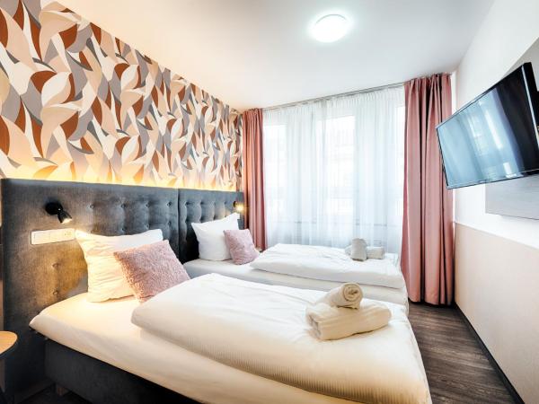 Home Hotel : photo 2 de la chambre chambre double