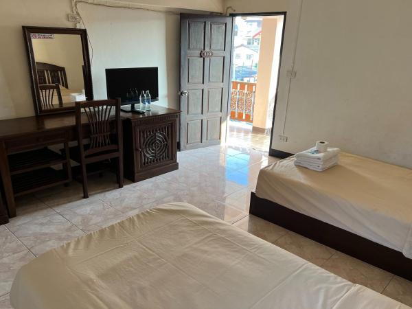 Sripoom House 1 : photo 2 de la chambre chambre lits jumeaux standard