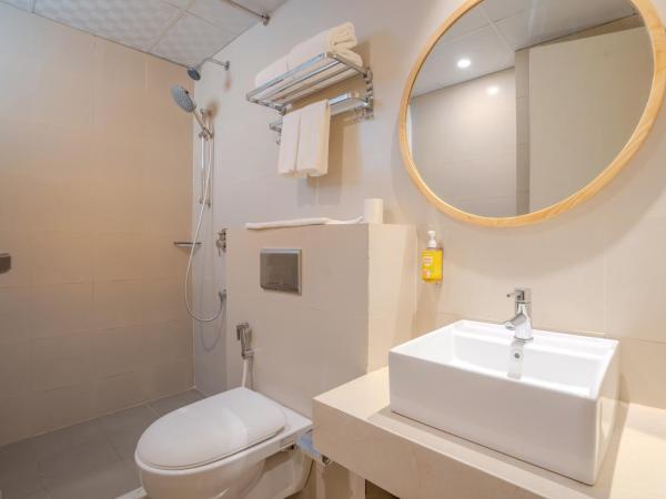 Bloom Hotel - Medicity Gurugram, Near Medanta Hospital : photo 6 de la chambre chambre double exécutive