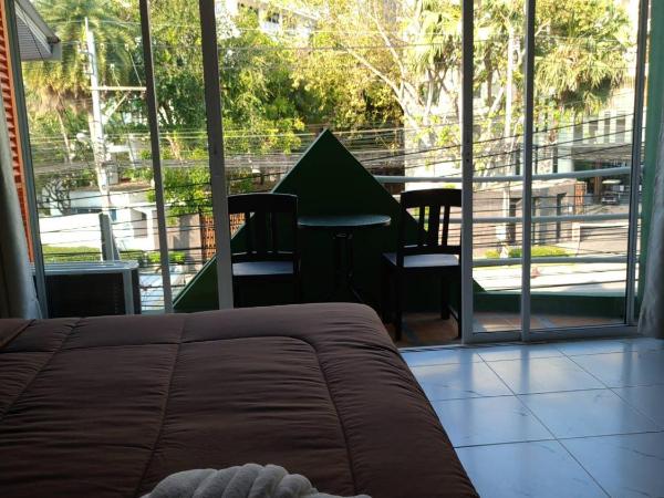 Wave House Studio Huahin : photo 5 de la chambre chambre double deluxe avec balcon