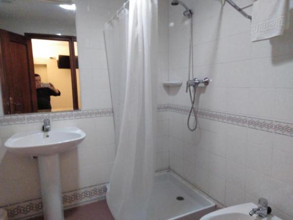 Hotel Corisco : photo 5 de la chambre chambre double - vue sur jardin