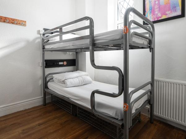St Christopher's Inn Camden : photo 4 de la chambre lit dans dortoir mixte de 10 lits avec salle de bains commune