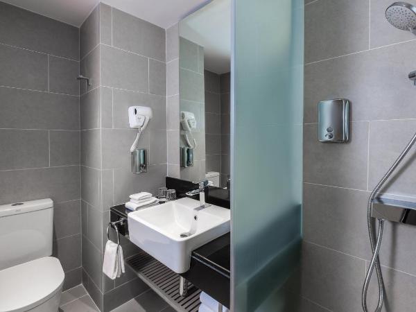 Holiday Inn Express Bangkok Soi Soonvijai, an IHG Hotel : photo 5 de la chambre chambre standard