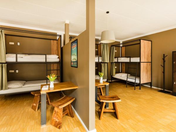 Five Reasons Hostel & Hotel : photo 7 de la chambre lit simple dans dortoir pour femmes de 8 lits