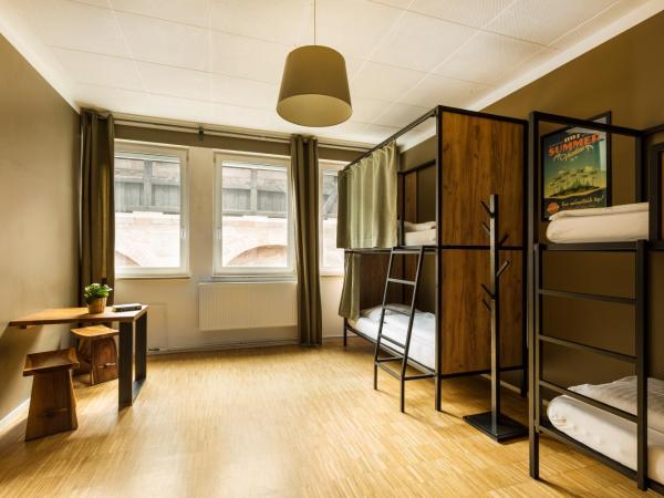 Five Reasons Hostel & Hotel : photo 3 de la chambre lit simple dans dortoir de 4 lits