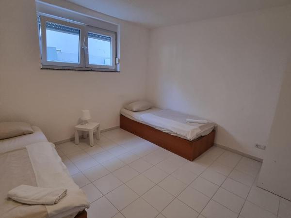 Pension Seckbach : photo 5 de la chambre appartement