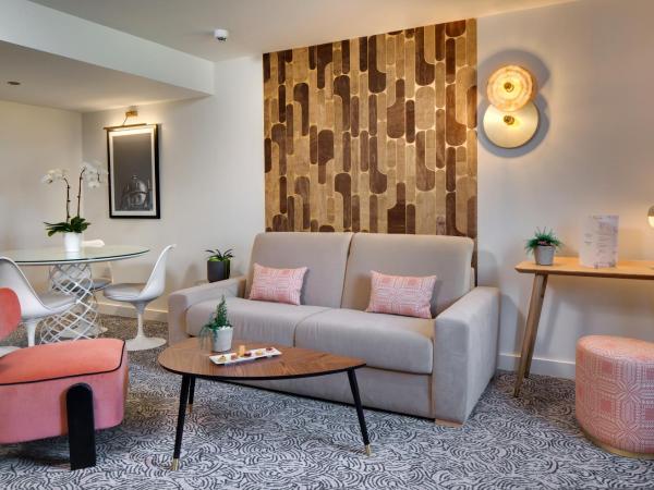 Pullman La Pléiade Montpellier Centre : photo 4 de la chambre suite lit king-size deluxe avec canapé-lit