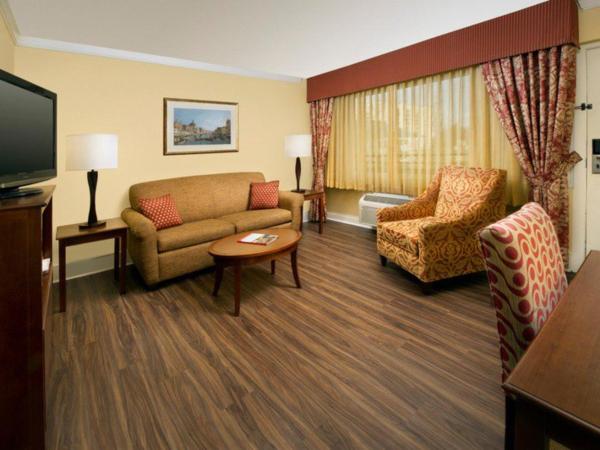 Park Lane Suites & Inn : photo 8 de la chambre suite 1 chambre 