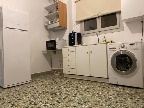 Lait Hostel : photo 8 de la chambre lit dans dortoir mixte de 4 lits