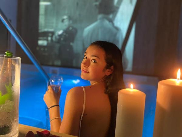 Aparthotel Los Girasoles : photo 5 de la chambre forfait romantique - chambre double