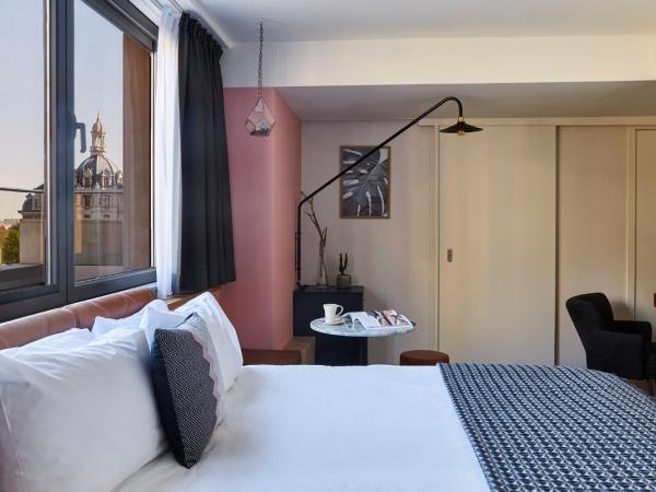 Hotel Indigo Antwerp City Centre, an IHG Hotel : photo 6 de la chambre chambre premium avec balcon