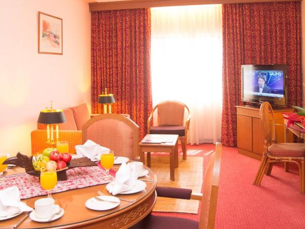 Hotel Grand Continental Kuching : photo 4 de la chambre suite