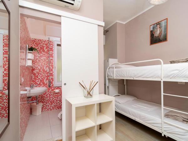 Ostello Le Sirene : photo 3 de la chambre lit simple dans dortoir pour femmes
