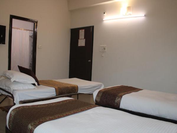 Hotel Mani Ram Palace,Agra : photo 1 de la chambre chambre triple