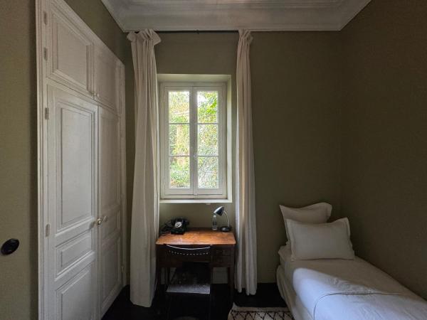 Mimi Calpe : photo 3 de la chambre suite junior avec balcon