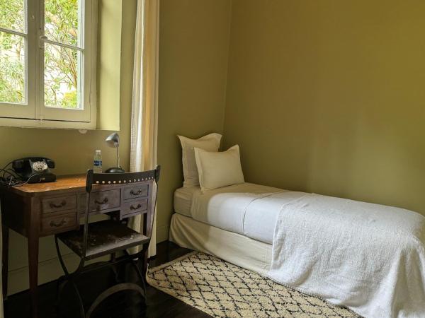 Mimi Calpe : photo 4 de la chambre suite junior avec balcon