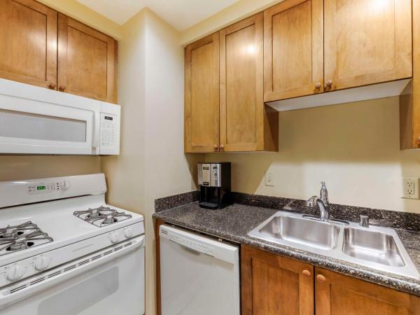 Hilton Vacation Club Cancun Resort Las Vegas : photo 5 de la chambre 1 bedroom 1 king suite with accessible tub