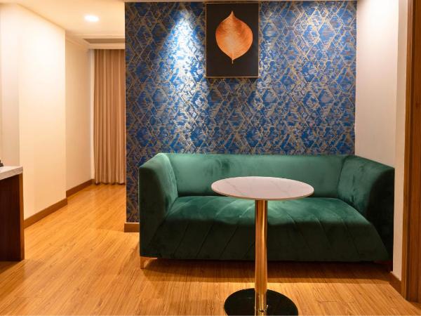 The Orion Plaza - Nehru Place : photo 3 de la chambre suite