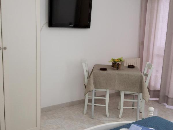 B&B Stella di Mare : photo 3 de la chambre chambre double avec salle de bains privative