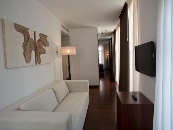 Hotel Carris Porto Ribeira : photo 4 de la chambre suite - vue sur rivière