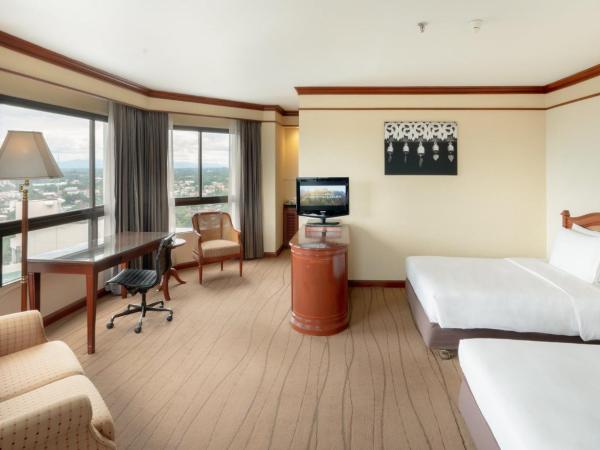 Centara Riverside Hotel Chiang Mai : photo 4 de la chambre suite junior double avec 2 lits doubles