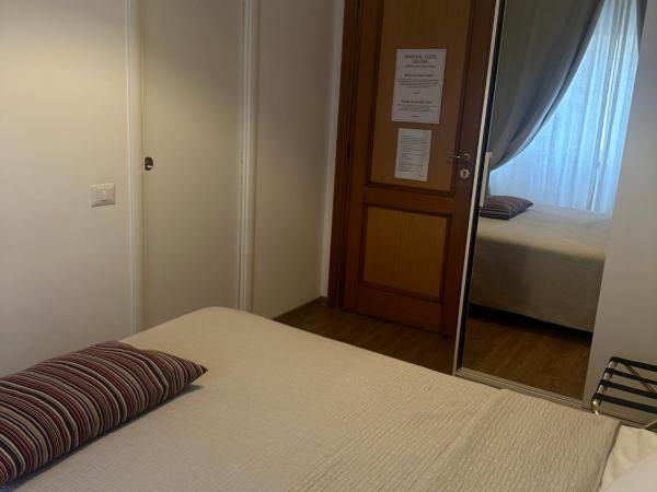 Panoramic Rooms Salerno Affittacamere : photo 3 de la chambre chambre simple