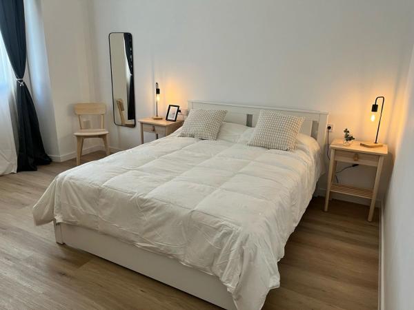 Suites Larios : photo 1 de la chambre chambre double standard avec salle de bains commune