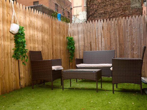 American Dream Guest House : photo 10 de la chambre chambre double avec terrasse