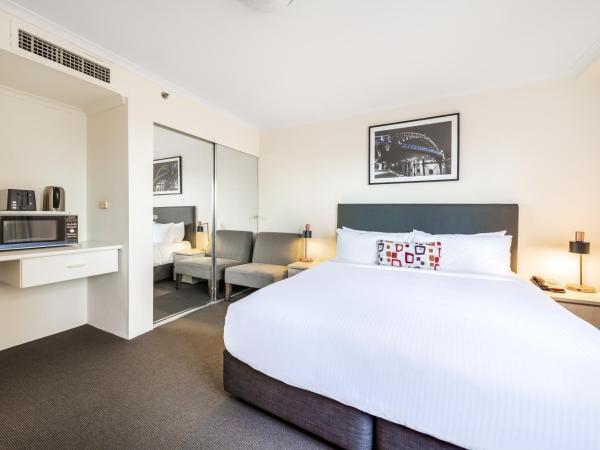 Oaks Sydney Castlereagh Suites : photo 1 de la chambre studio - vue sur ville