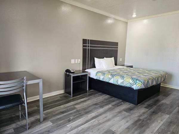 Motel 6 Houston, TX - Hwy 249 and Fallbrook : photo 3 de la chambre chambre lit king-size deluxe - non-fumeurs