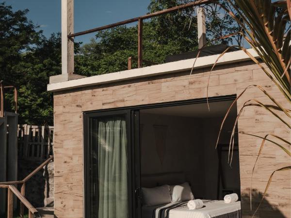Bora Boutique - Adults Only : photo 2 de la chambre suite avec terrasse 