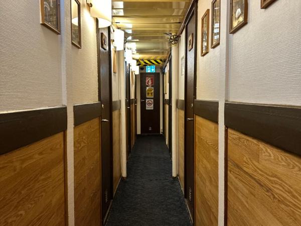 Den Röda Båten : photo 6 de la chambre chambre lits jumeaux avec salle de bains commune