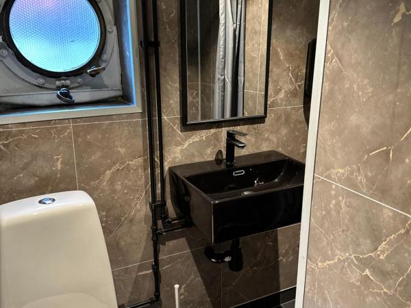 Den Röda Båten : photo 6 de la chambre cabine Économique sur le bateau (1 adulte)