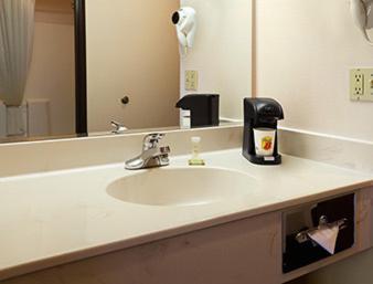 Super 8 by Wyndham Colorado Springs Airport : photo 6 de la chambre chambre lit king-size - non-fumeurs