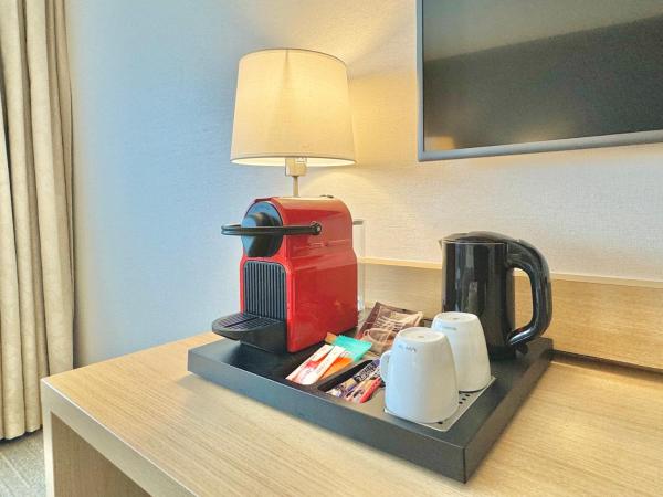 Best Western Plus Paris Orly Airport : photo 4 de la chambre chambre familiale supérieure