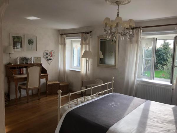 La Grange d'Hélène : photo 4 de la chambre chambre double deluxe avec baignoire