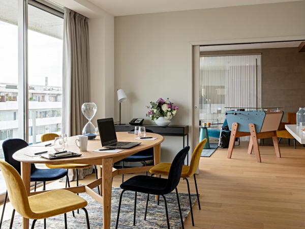 Pullman Paris Tour Eiffel : photo 4 de la chambre penthouse eiffel avec 1 lit king-size et vue - dernier Étage