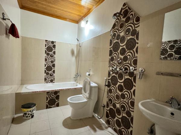 Hotel Night Trails : photo 3 de la chambre chambre lit king-size - vue sur lac