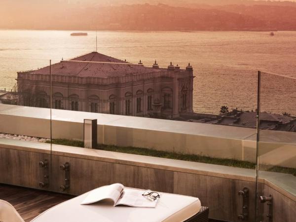 Swissotel The Bosphorus Istanbul : photo 5 de la chambre suite avec terrasse - vue sur bosphore