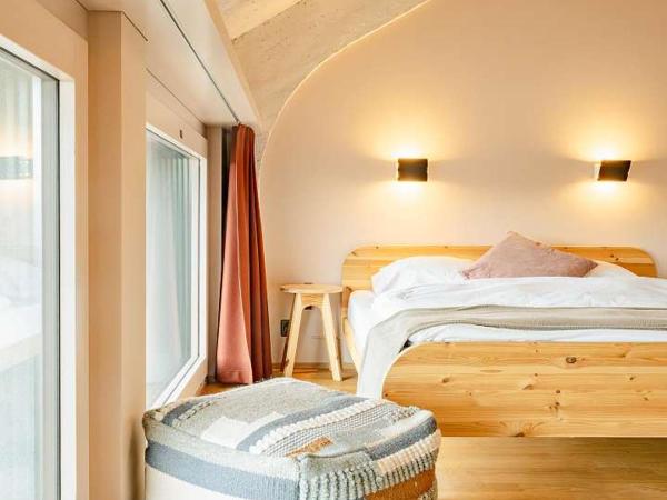 Silo Design & Boutique Hostel Basel : photo 5 de la chambre chambre double privée avec salle de bains