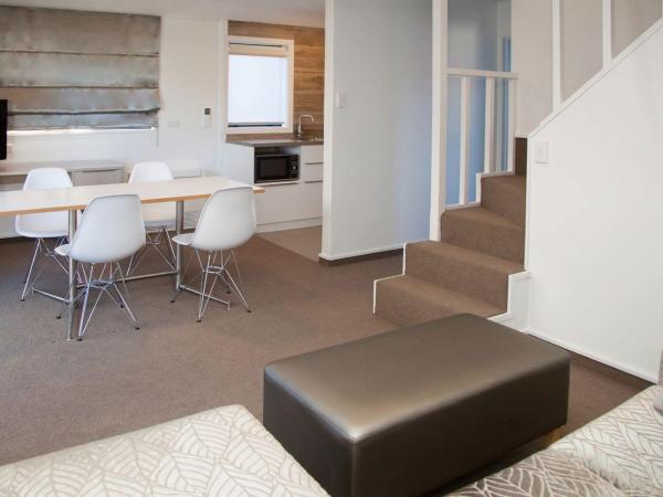 Aria on Bank : photo 2 de la chambre appartement 2 chambres avec lit king-size et lit queen-size