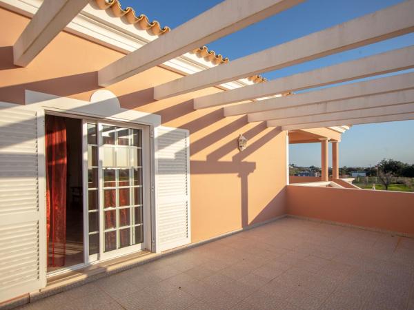 Al Meida Guesthouse : photo 3 de la chambre chambre triple deluxe