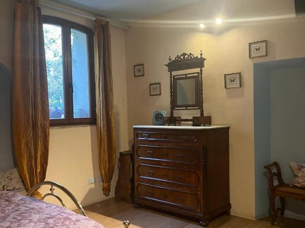 Agriturismo La Torre Di Monsindoli : photo 7 de la chambre chambre triple avec salle de bains privative