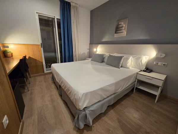 Rambla Alicante Contactless : photo 2 de la chambre chambre double avec terrasse