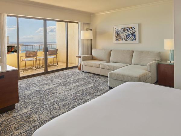 Hilton Hawaiian Village Waikiki Beach Resort : photo 2 de la chambre tapa collection one-bedroom family queen suite with ocean view