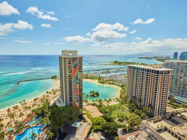Hilton Hawaiian Village Waikiki Beach Resort : photo 3 de la chambre tapa collection one-bedroom family queen suite with ocean view