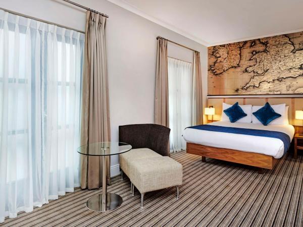 DoubleTree by Hilton London - Docklands Riverside : photo 2 de la chambre chambre lit queen-size